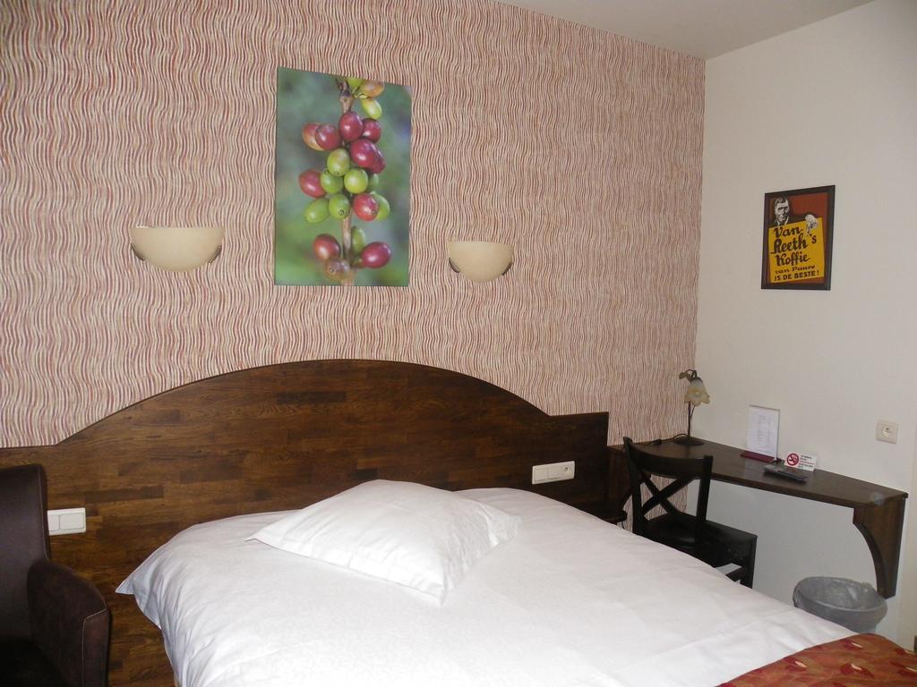 Hotel Van Reeth'S Koffiebranderij Puurs Camera foto