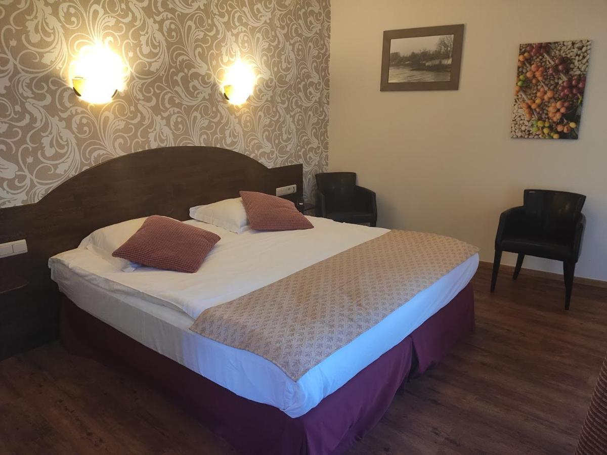 Hotel Van Reeth'S Koffiebranderij Puurs Esterno foto